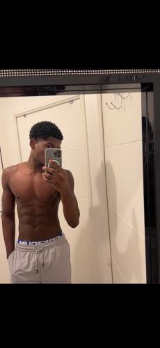Duo avec un beau black - Escort Saint Etienne